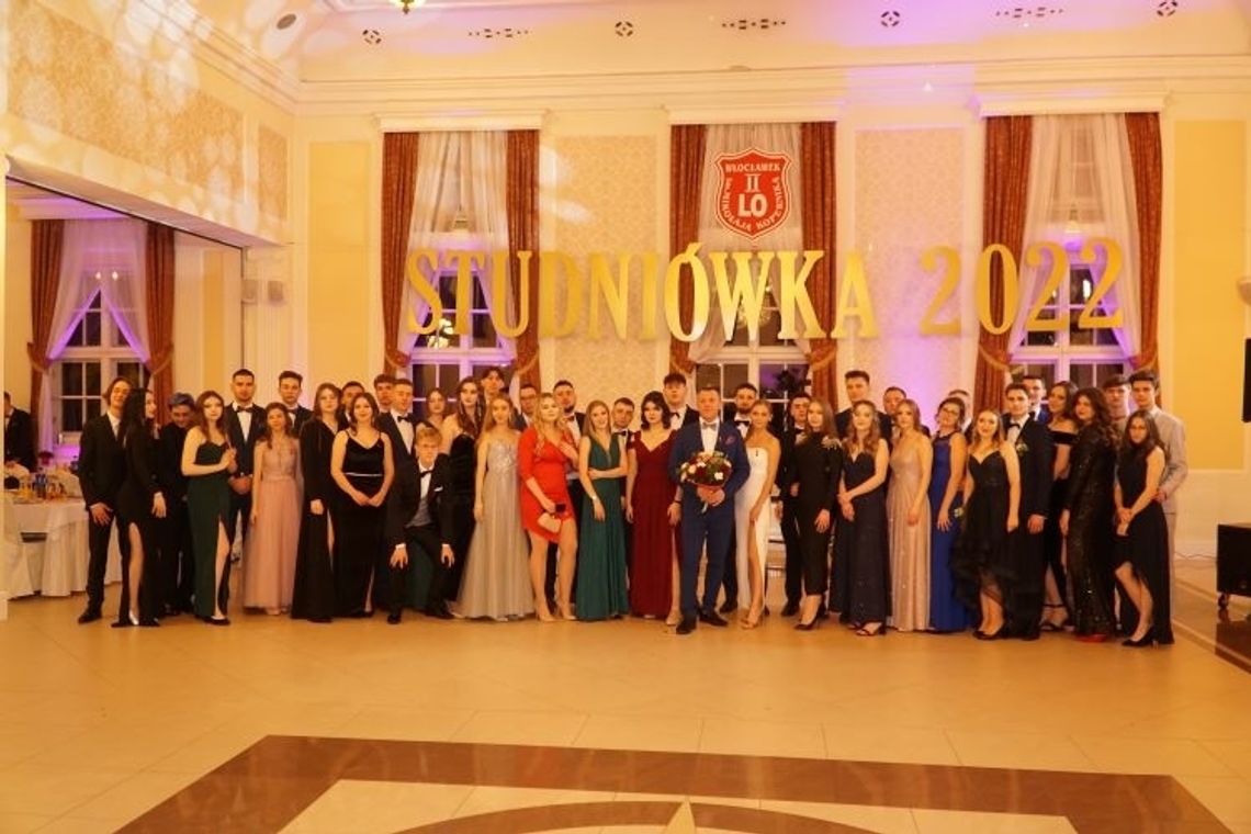Zaczęły się studniówki. Na początek II LO im. Mikołaja Kopernika