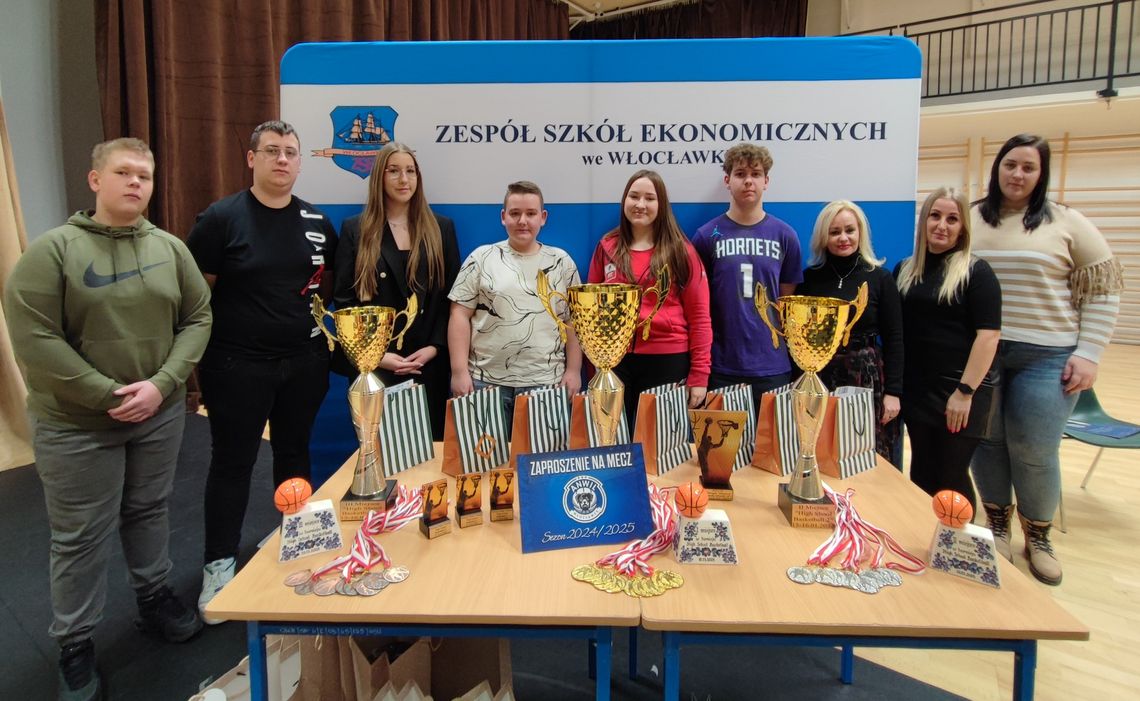 Zakończenie dwudniowego turnieju koszykówki High School Basketball 2. Gościem specjalnym Aleksandra Matczak