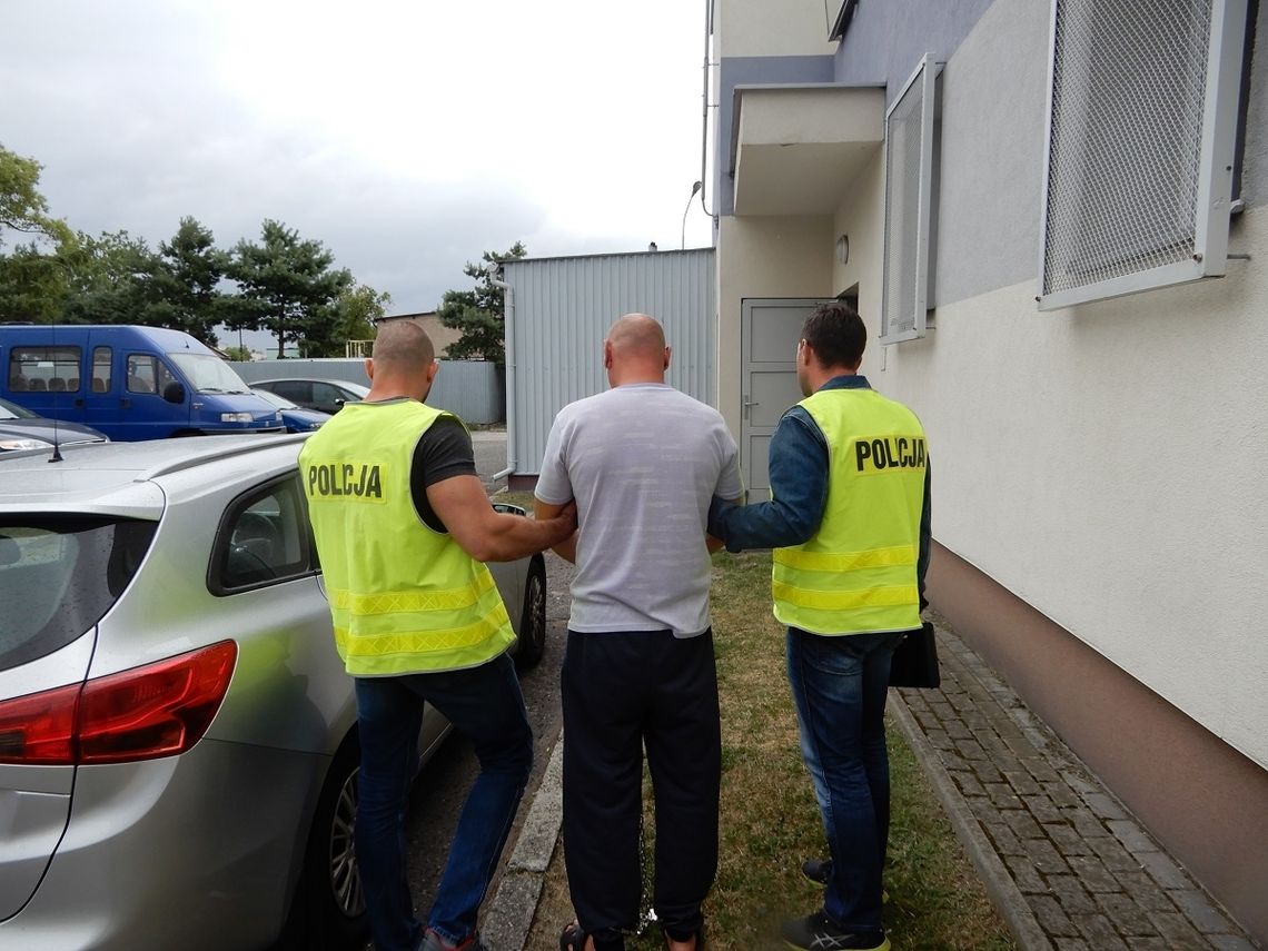 Zarzut usiłowania zabójstwa i areszt dla 44 latka, który we środę zranił kobietę nożem