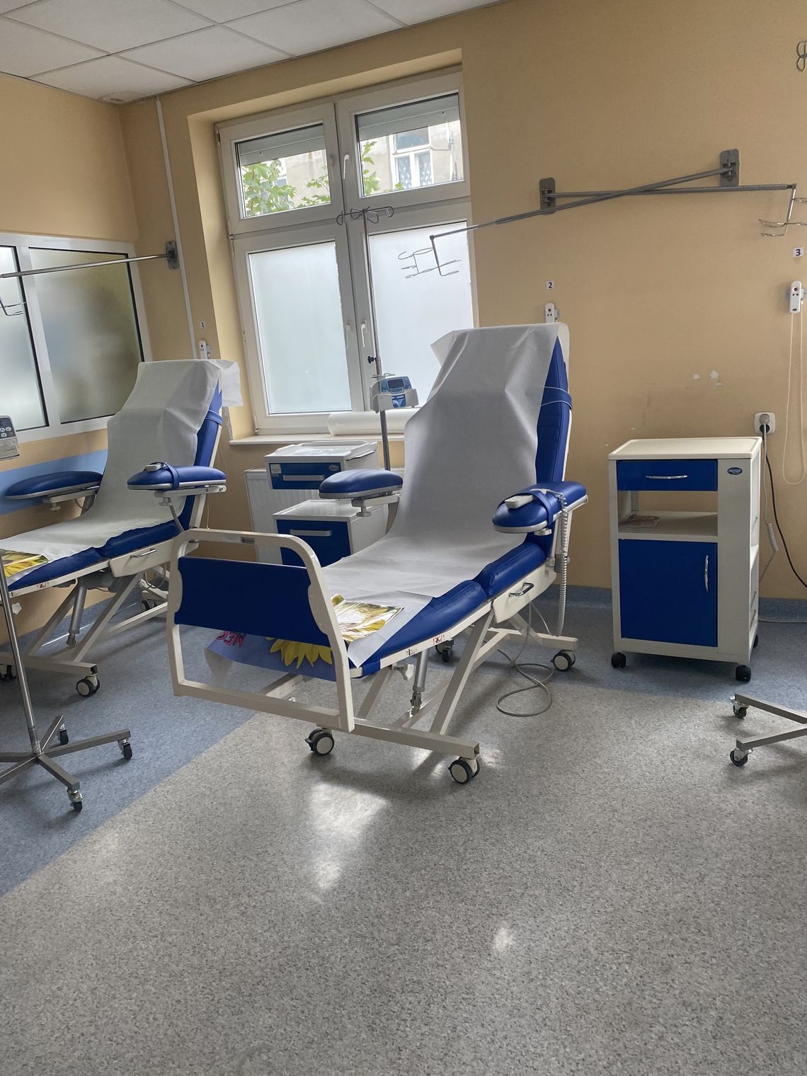 Zbierają na telewizor, koce i nutridrinki dla pacjentów Centrum Onkologii we Włocławku 