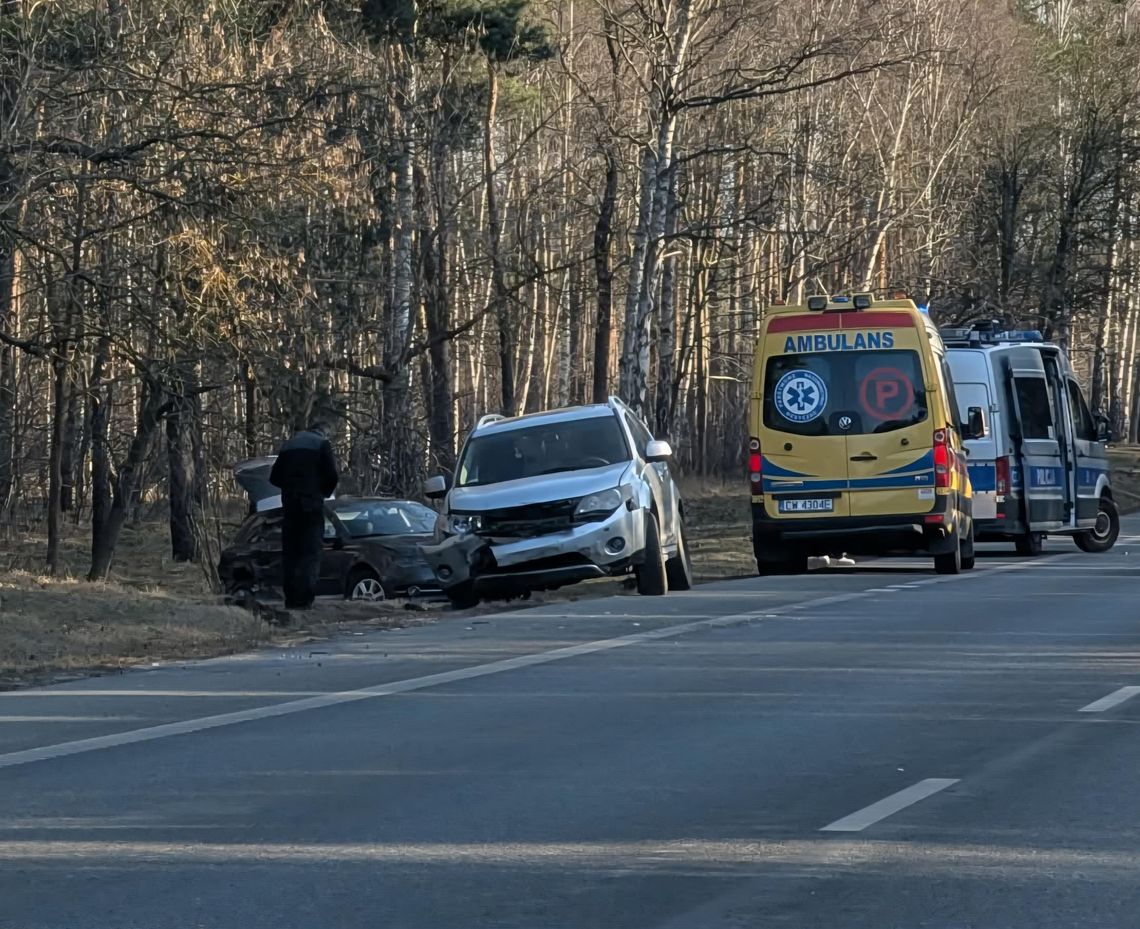 Zdarzenie na DK91 między Włocławkiem a Kowalem. Jedno auto w rowie