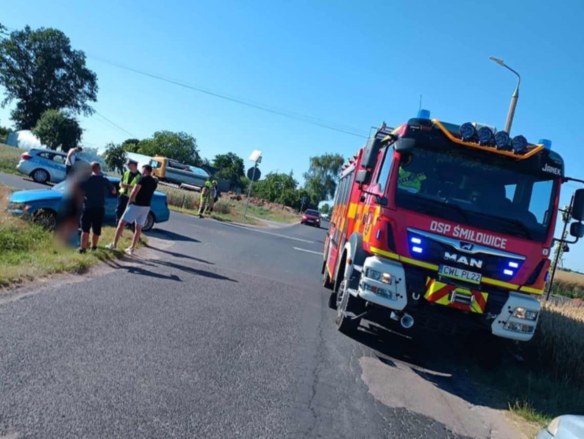 Zderzenie Forda i BMW w regionie. 25-latka wymusiła pierwszeństwo