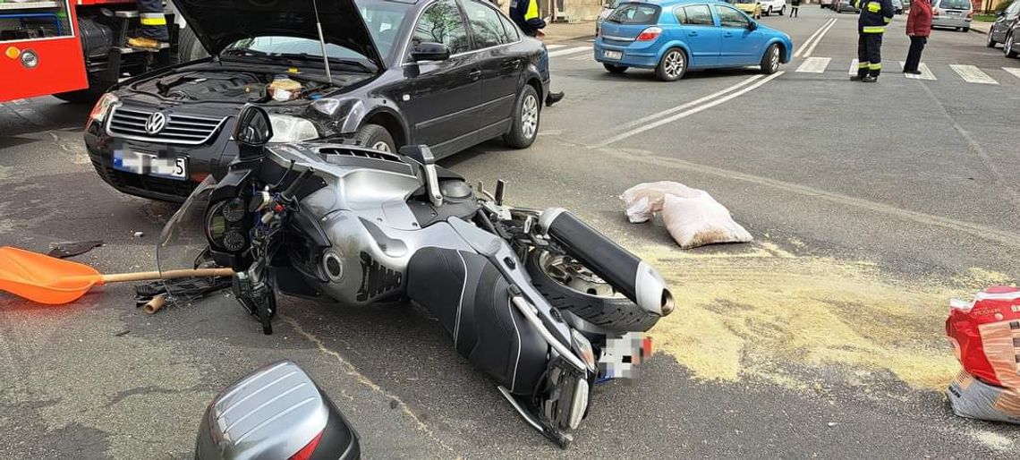 Zderzenie motocykla i Volkswagena w Izbicy