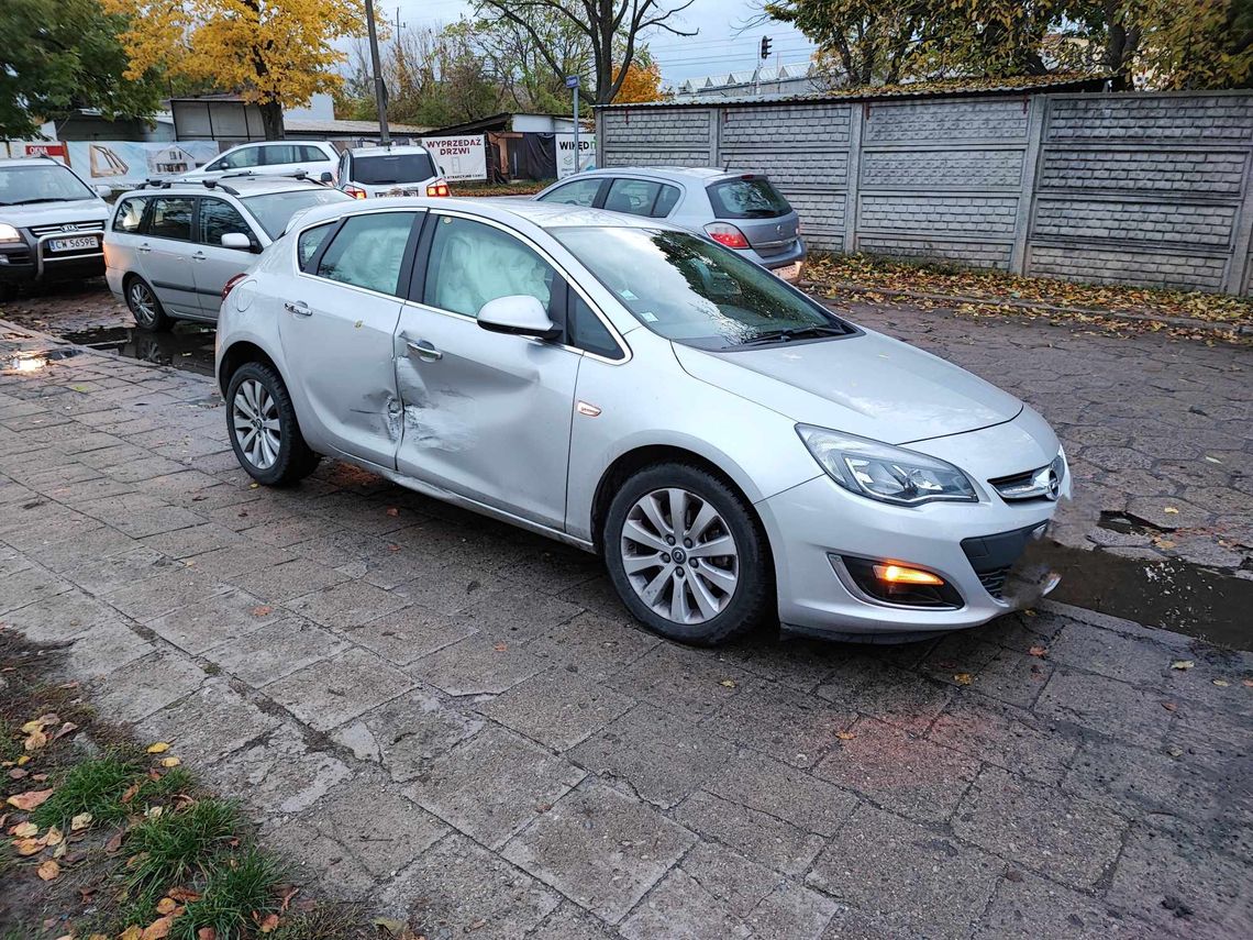 Zderzenie Opla i Forda Transita na ul. Energetyków