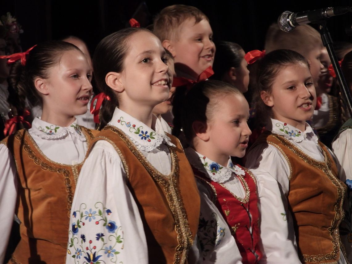 Zespół Pieśni i Tańca "Kujawy" ma już 40 lat. Na scenie 160 artystów