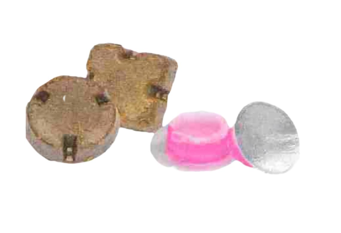 Zrzut z samolotów nad Włocławkiem. Różowe i brązowe kapsułki pojawią się w lasach.