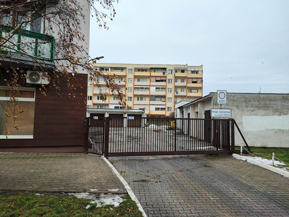 Zwłoki mężczyzny przy ulicy Żurawiej. Prokurator zlecił przeprowadzenie sekcji