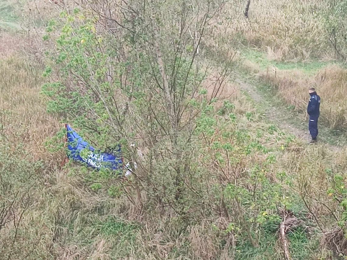 Zwłoki młodej kobiety nieopodal ul. Grodzkiej przy moście stalowym