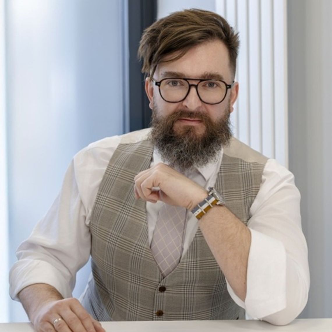 dr n. med. Marcin Milczarek, ortopeda - zabiegi pod usg, płynne protezy, hydrodyssekcja, operacje be