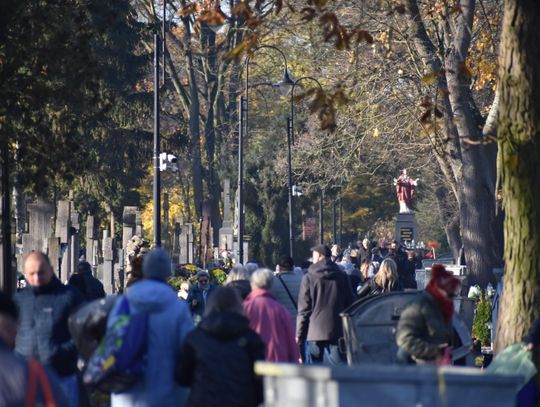 1 listopada na Cmentarzu Komunalnym we Włocławku